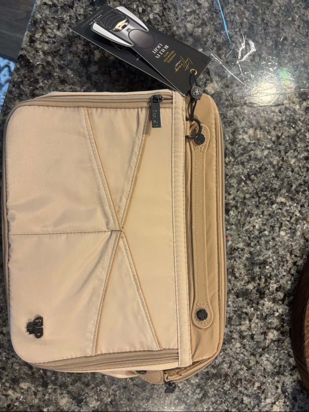 PurseN Cream purse organizer with Zip Pockets